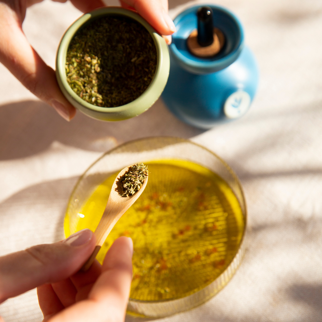 Ladolea Greek Oregano in a Ceramic Pot, 15g